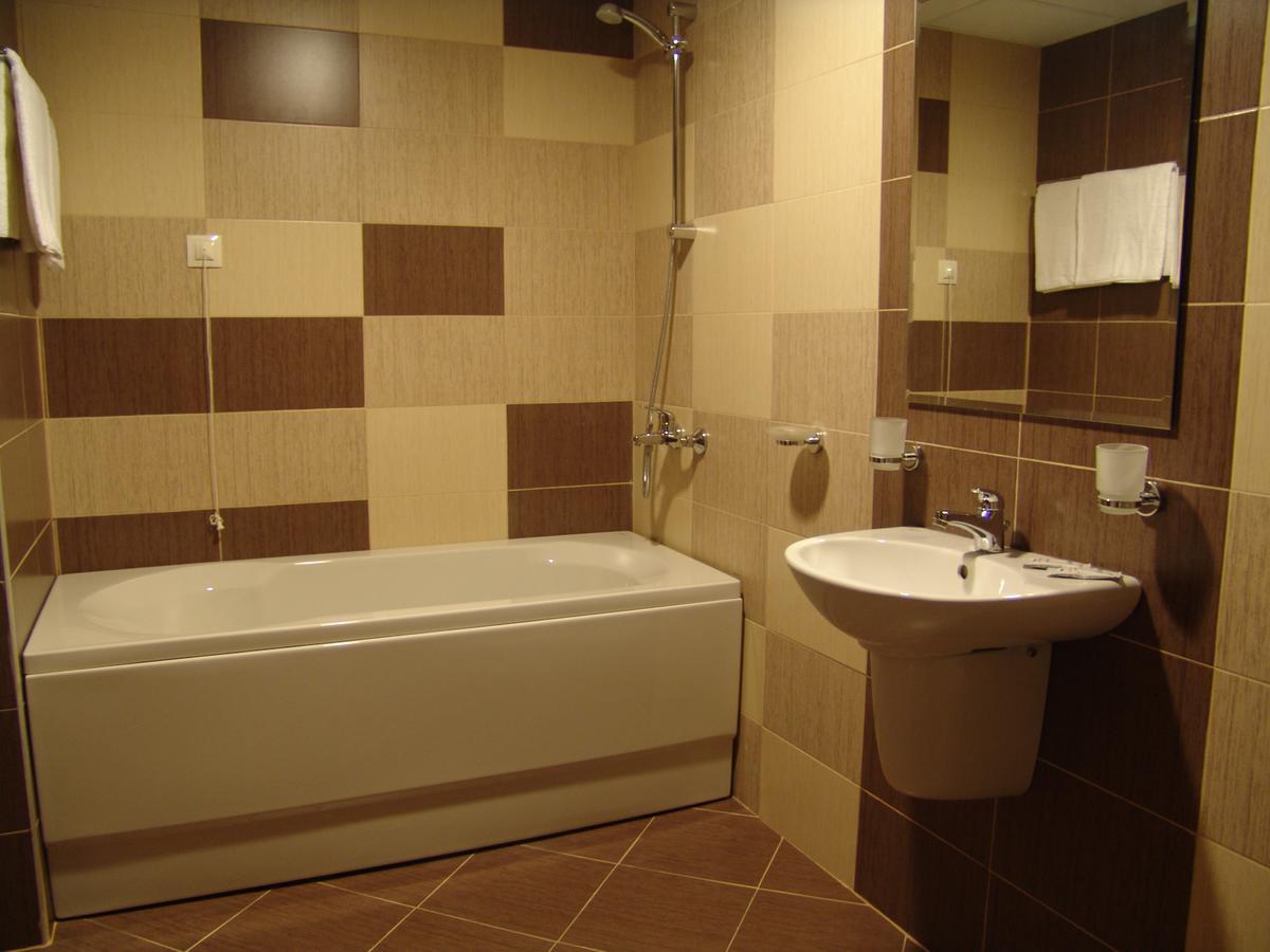 Hotel Ловеч Экстерьер фото